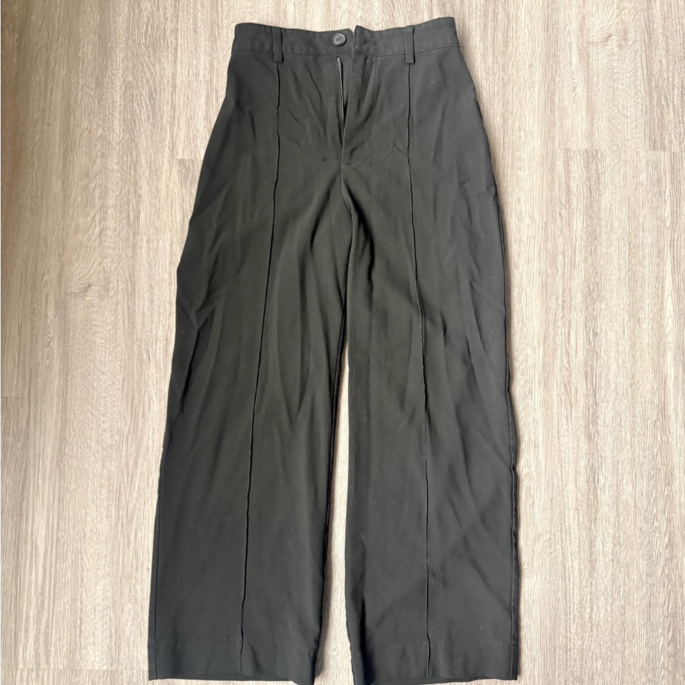 Pull&Bear Black Pleated wide leg trousers (Women’s S)
